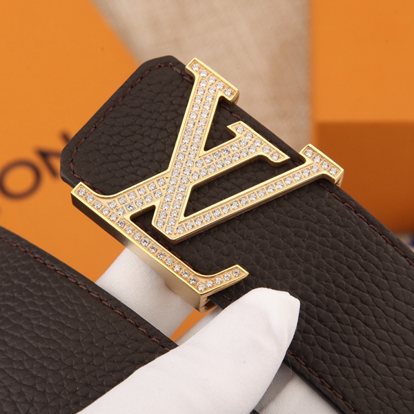 激安ルイヴィトンベルト着用イメージ